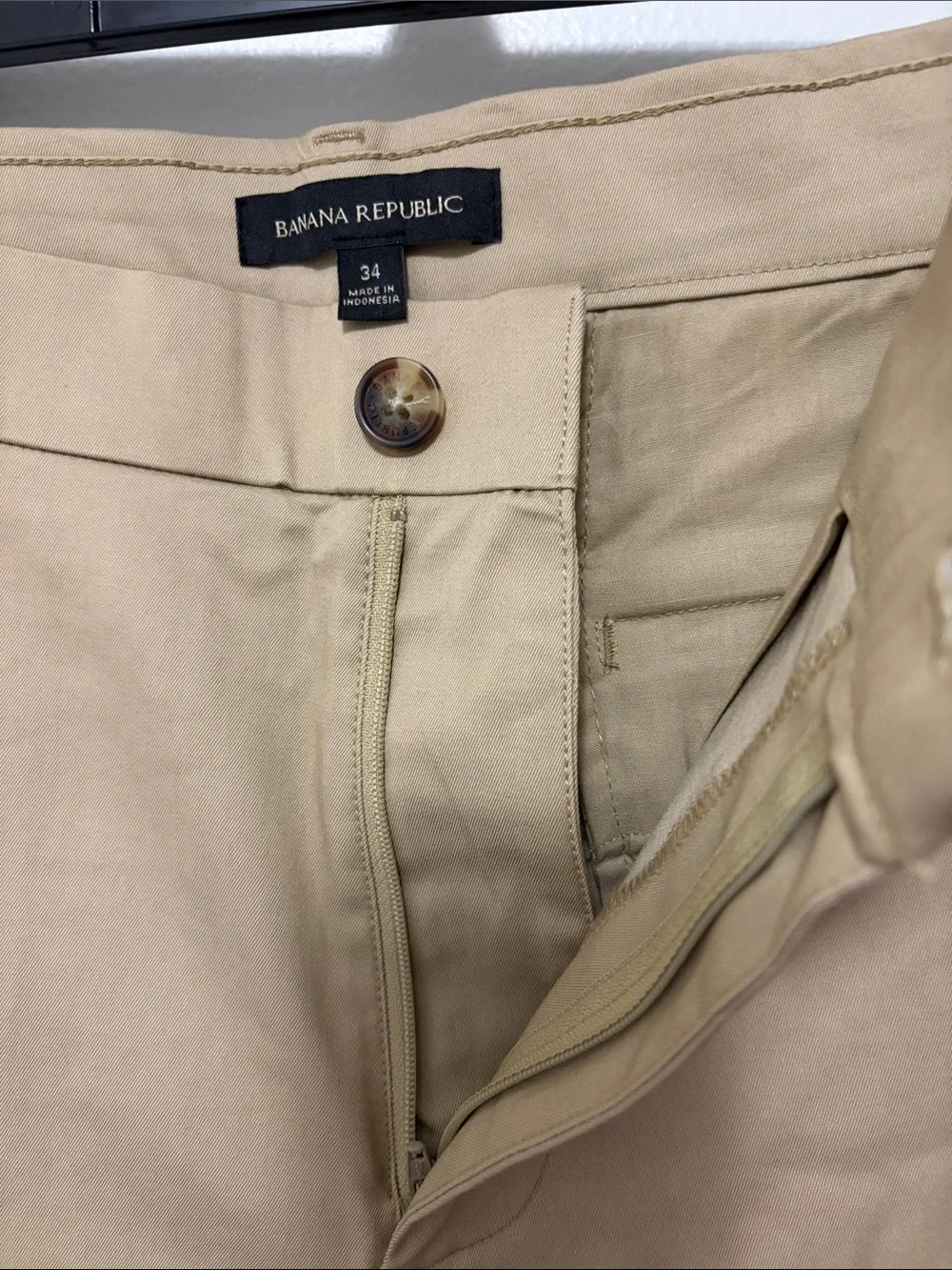 Banana Republic Men’s Flat Front Shorts — Light Blue & Khaki